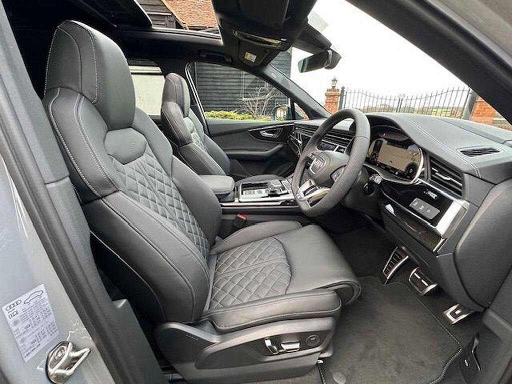 Audi SQ7 4.0 TFSI V8 Black Edition Tiptronic quattro