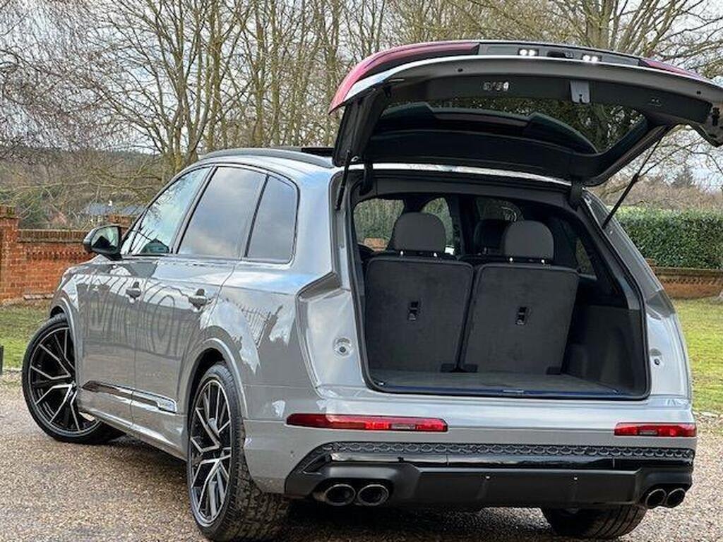 Audi SQ7 4.0 TFSI V8 Black Edition Tiptronic quattro