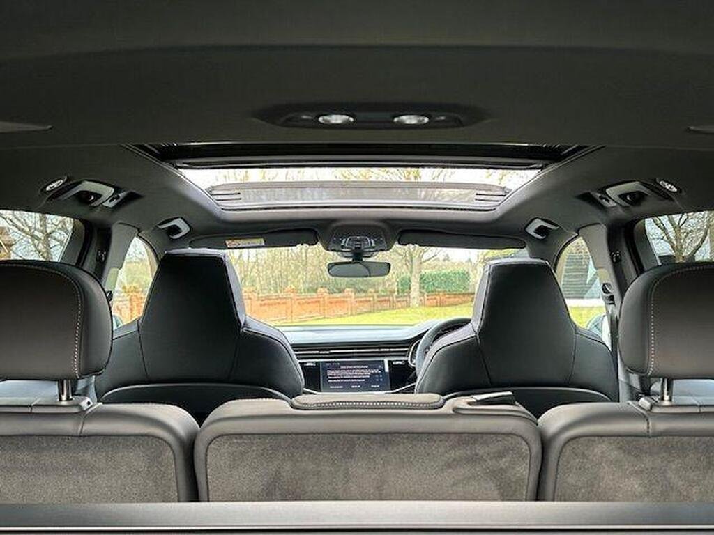 Audi SQ7 4.0 TFSI V8 Black Edition Tiptronic quattro