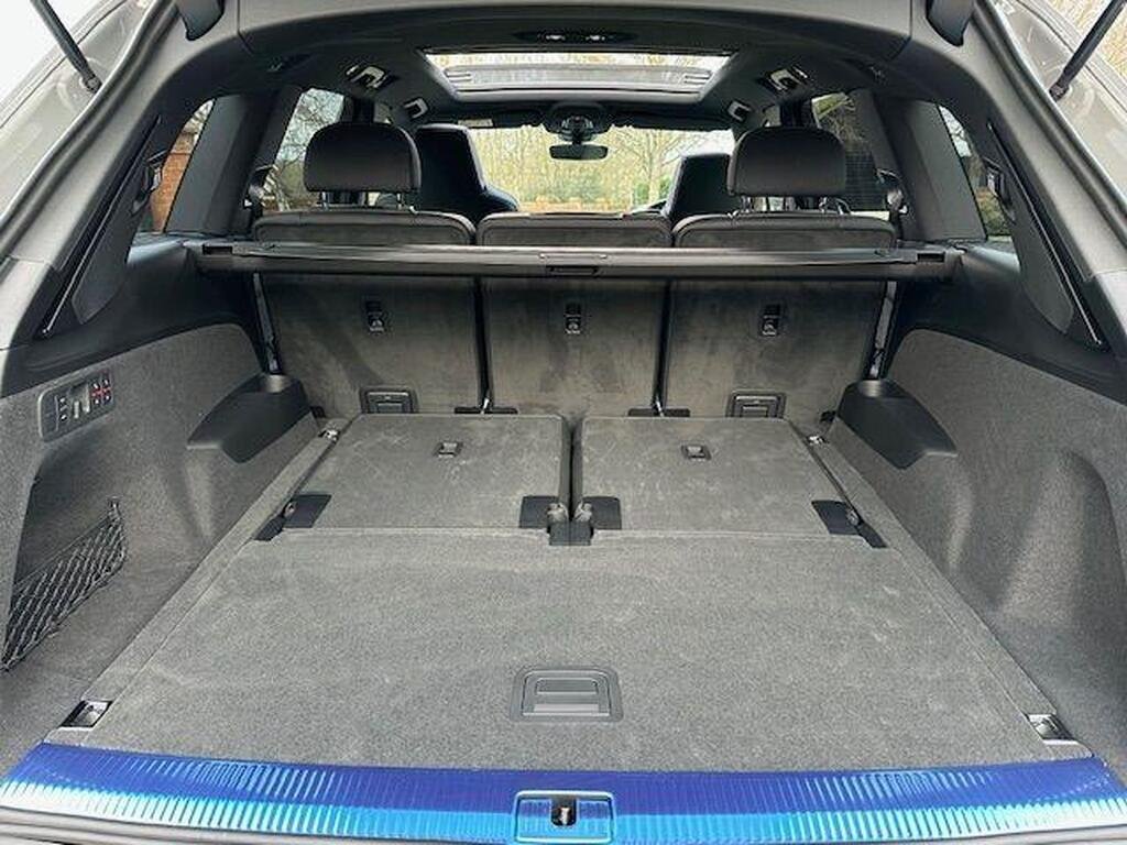 Audi SQ7 4.0 TFSI V8 Black Edition Tiptronic quattro