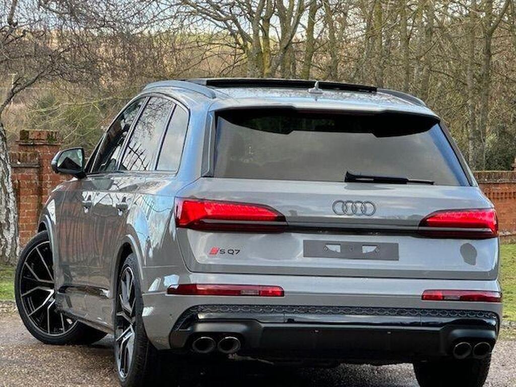 Audi SQ7 4.0 TFSI V8 Black Edition Tiptronic quattro