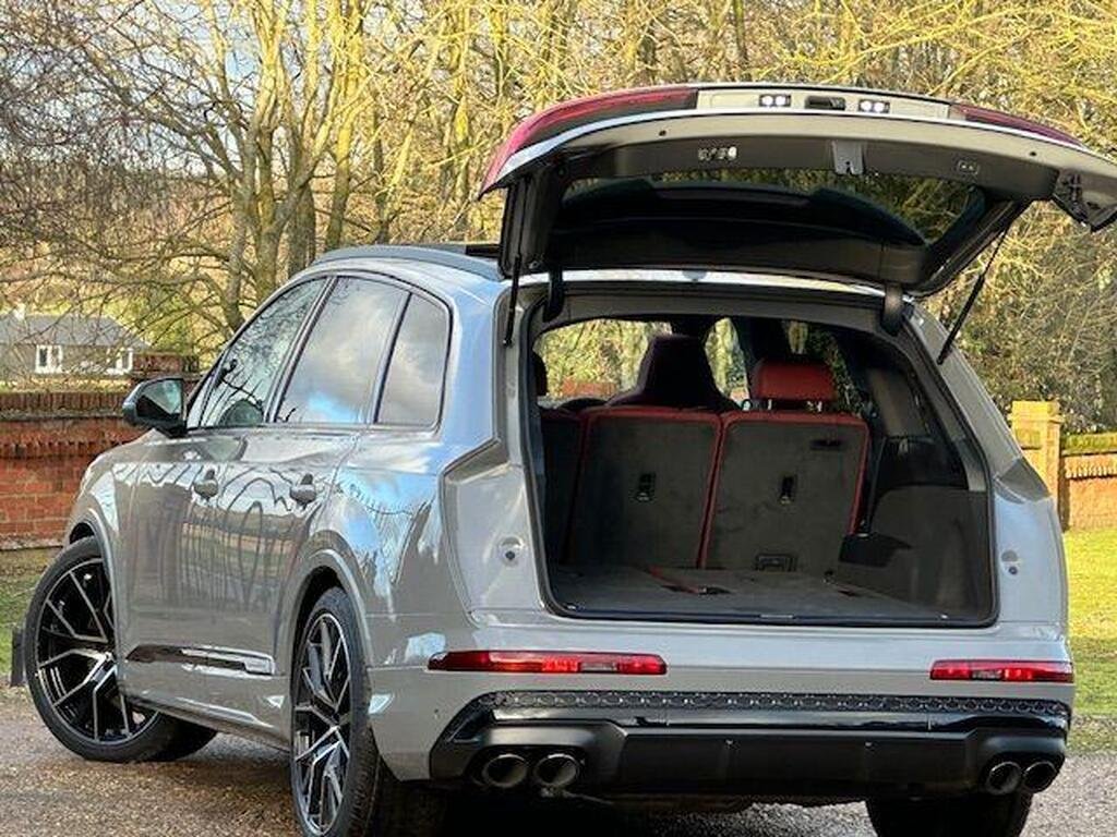 Audi SQ7 4.0 TFSI V8 Black Edition Tiptronic quattro