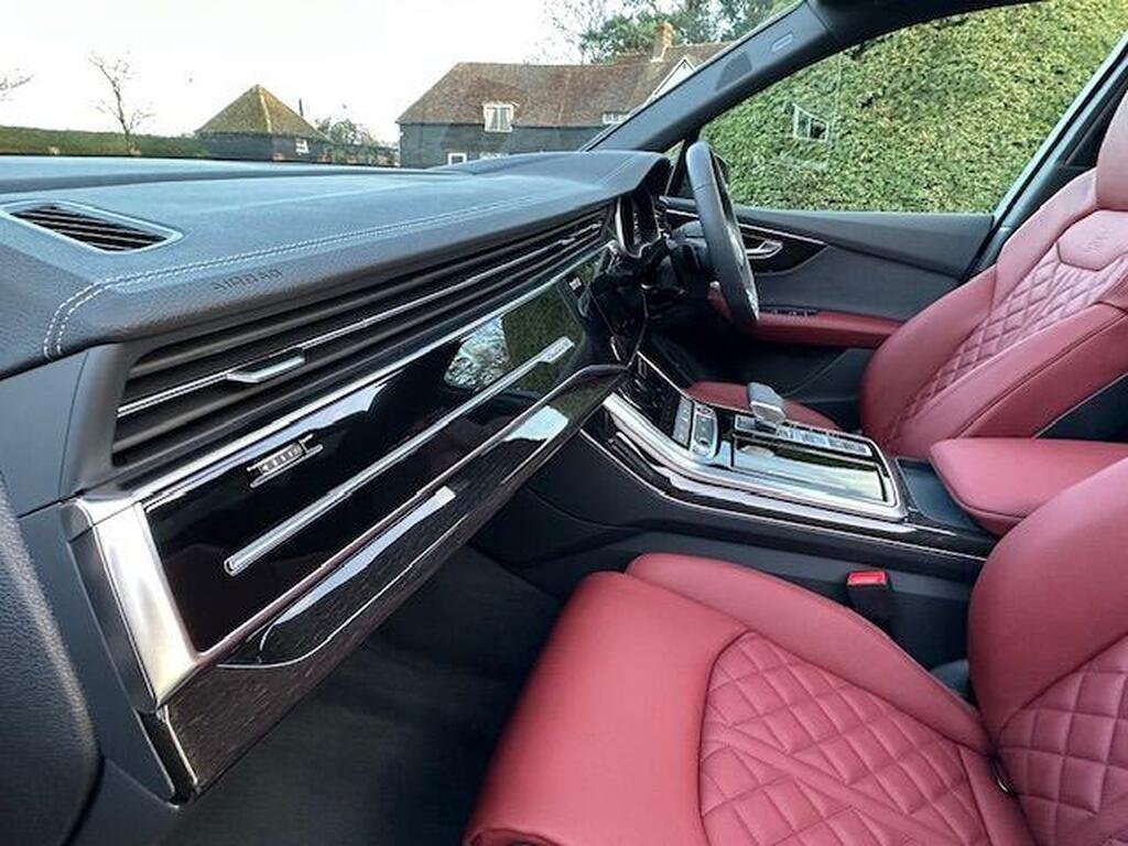 Audi SQ7 4.0 TFSI V8 Black Edition Tiptronic quattro