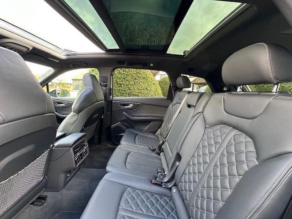 Audi SQ7 4.0 TFSI V8 Black Edition Tiptronic quattro