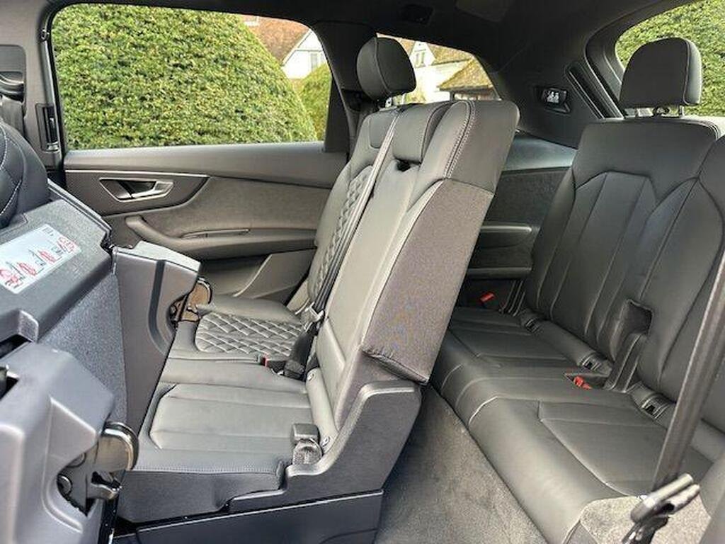 Audi SQ7 4.0 TFSI V8 Black Edition Tiptronic quattro