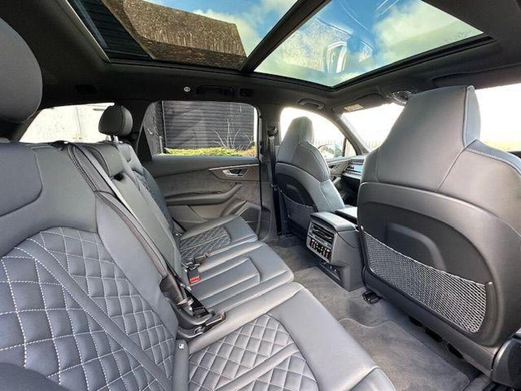 Audi SQ7 4.0 TFSI V8 Black Edition Tiptronic quattro