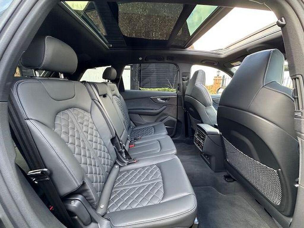 Audi SQ7 4.0 TFSI V8 Black Edition Tiptronic quattro