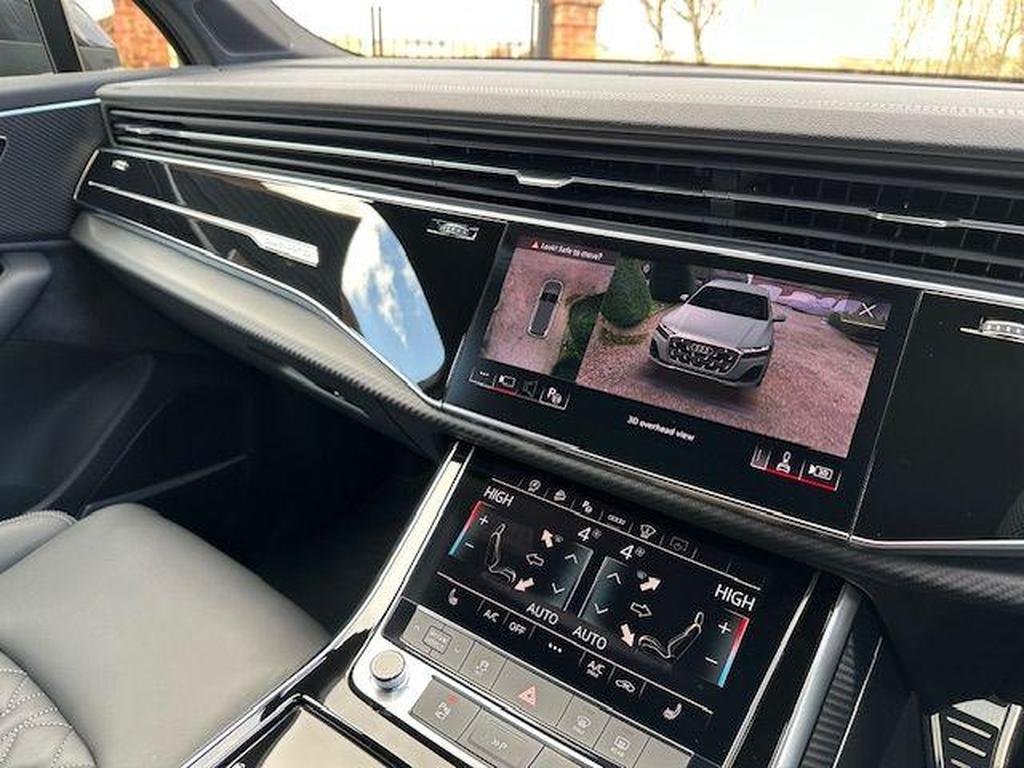 Audi SQ7 4.0 TFSI V8 Black Edition Tiptronic quattro