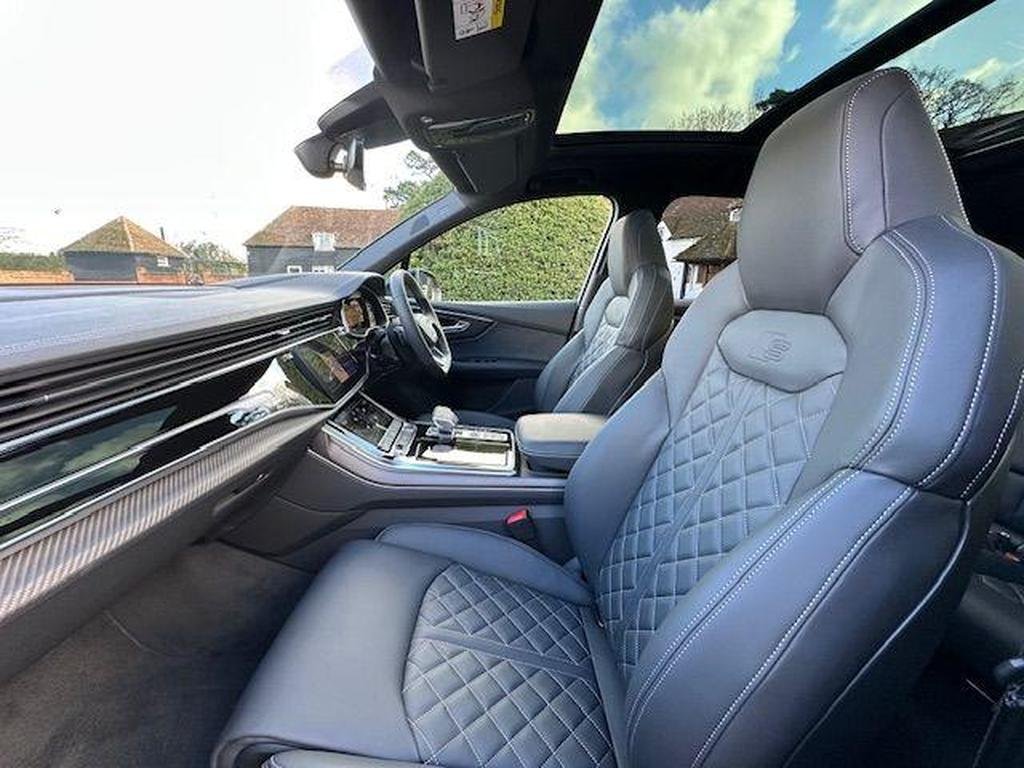 Audi SQ7 4.0 TFSI V8 Black Edition Tiptronic quattro