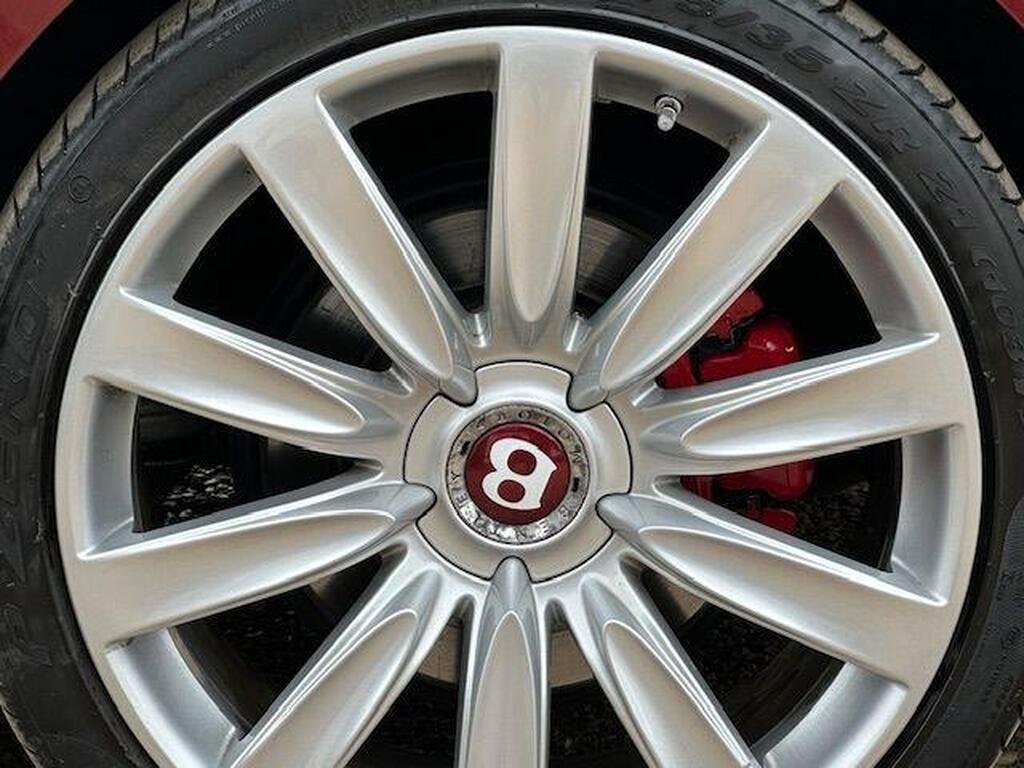 Bentley Flying Spur 4.0 V8