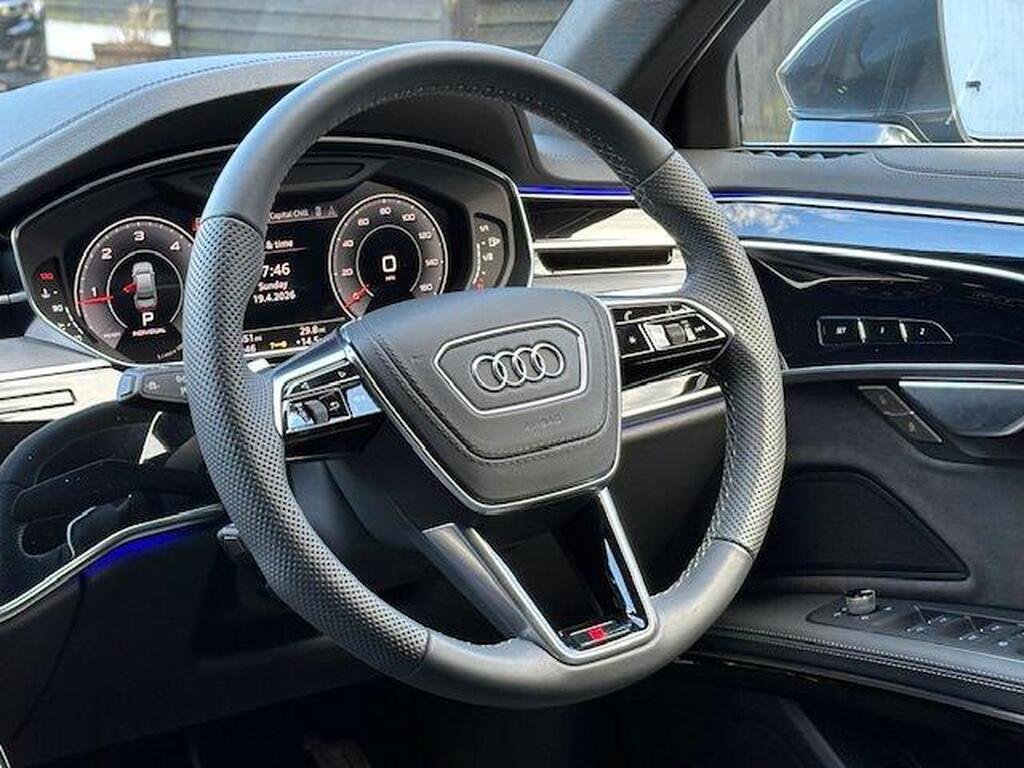 Audi A8 3.0 TDI V6 50 S line Tiptronic quattro