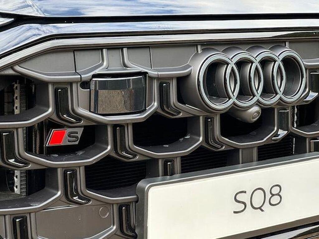 Audi SQ8 4.0 TFSI V8 Black Edition Tiptronic quattro