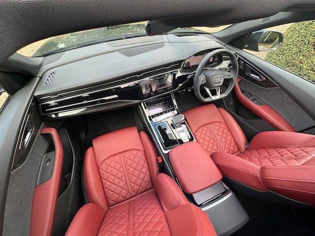 Audi SQ8 4.0 TFSI V8 Black Edition Tiptronic quattro