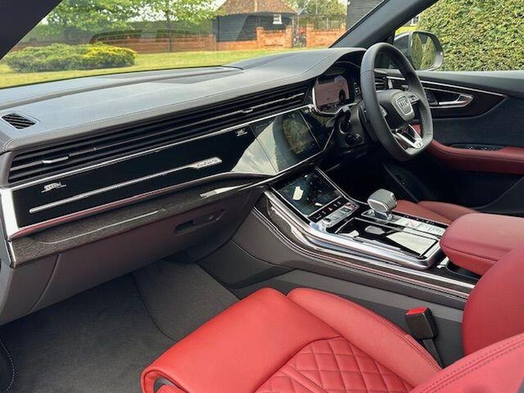 Audi SQ8 4.0 TFSI V8 Black Edition Tiptronic quattro